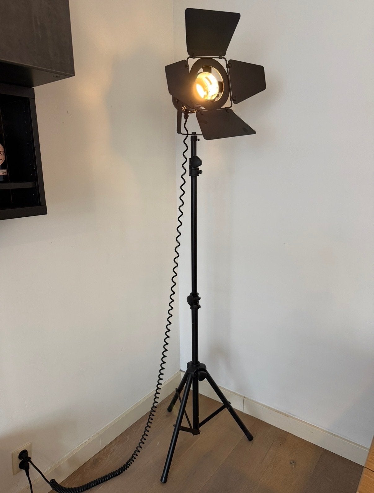 Industriële Vloerlamp Spot - Zwart, Verstelbaar, Huis en Inrichting, Lampen | Vloerlampen, Ophalen, E27 (groot), Zo goed als nieuw