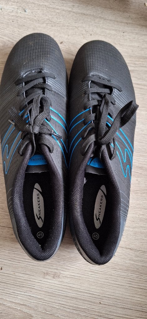 Voetbal schoenen maat 45, Ophalen, Maat XL, Schoenen, Zo goed als nieuw
