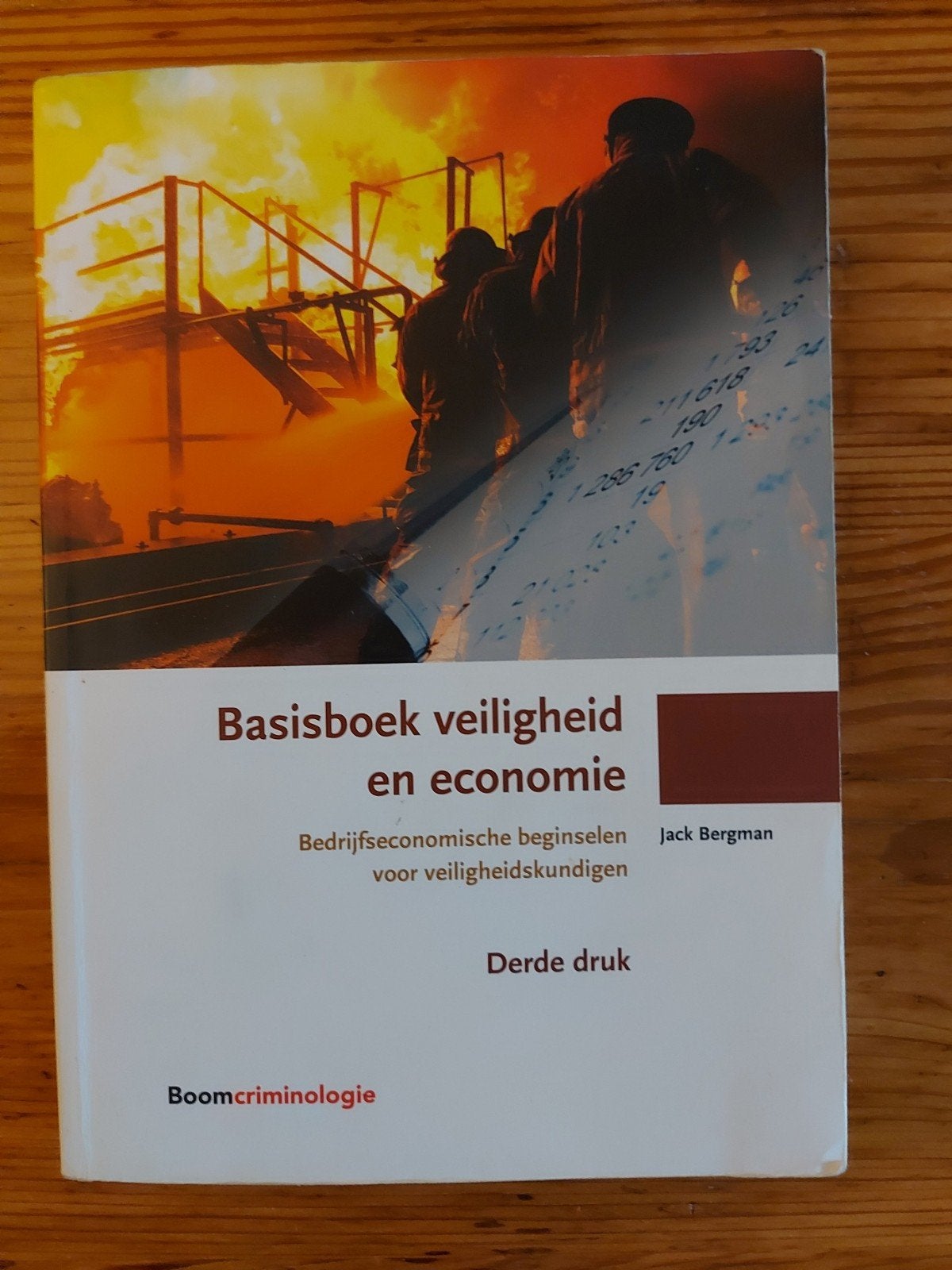 Basisboek veiligheid en economie - Jack Bergman, Boeken, Studieboeken en Cursussen, Jack Bergman, Zo goed als nieuw, Gamma, HBO