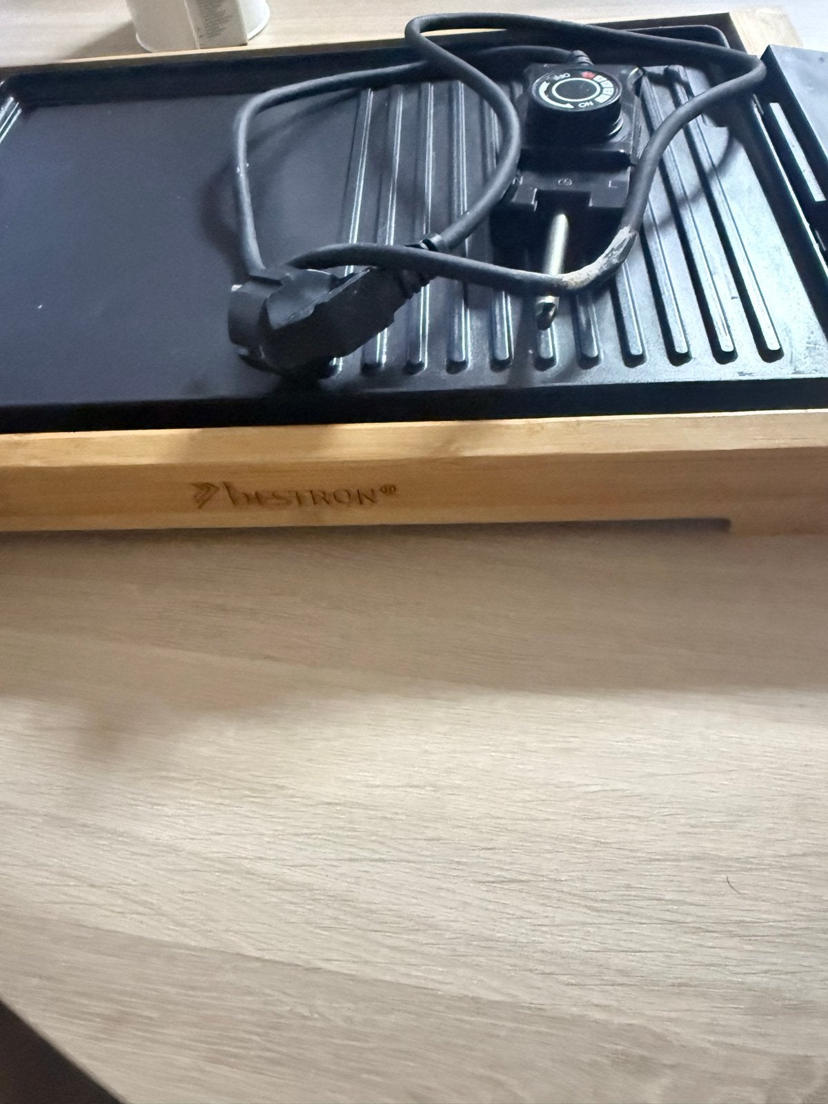 Praktische elektrische tafelgrill, Ophalen of Verzenden, Gebruikt, Tafelgrill