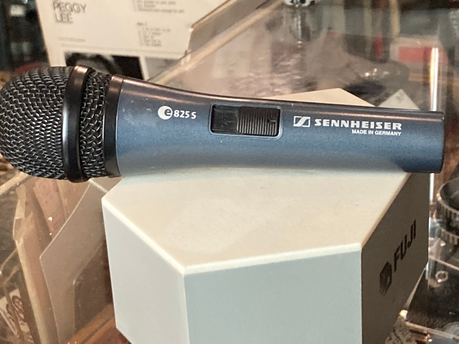 Sennheiser e825 S Microfoon - Made in Germany, Ophalen of Verzenden, Gebruikt, Zangmicrofoon