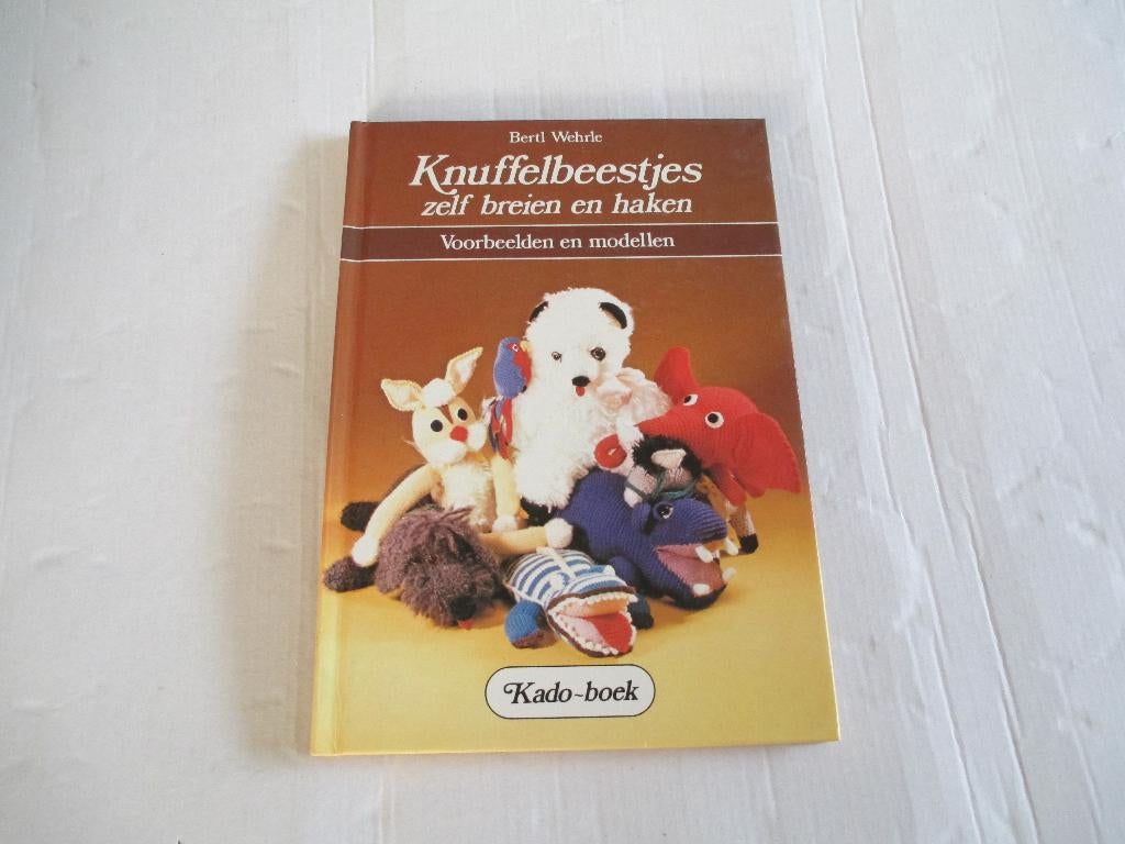 knuffelbeestjes zelf breien en haken - bertl wehrle, Ophalen of Verzenden, Zo goed als nieuw, Breien en Haken