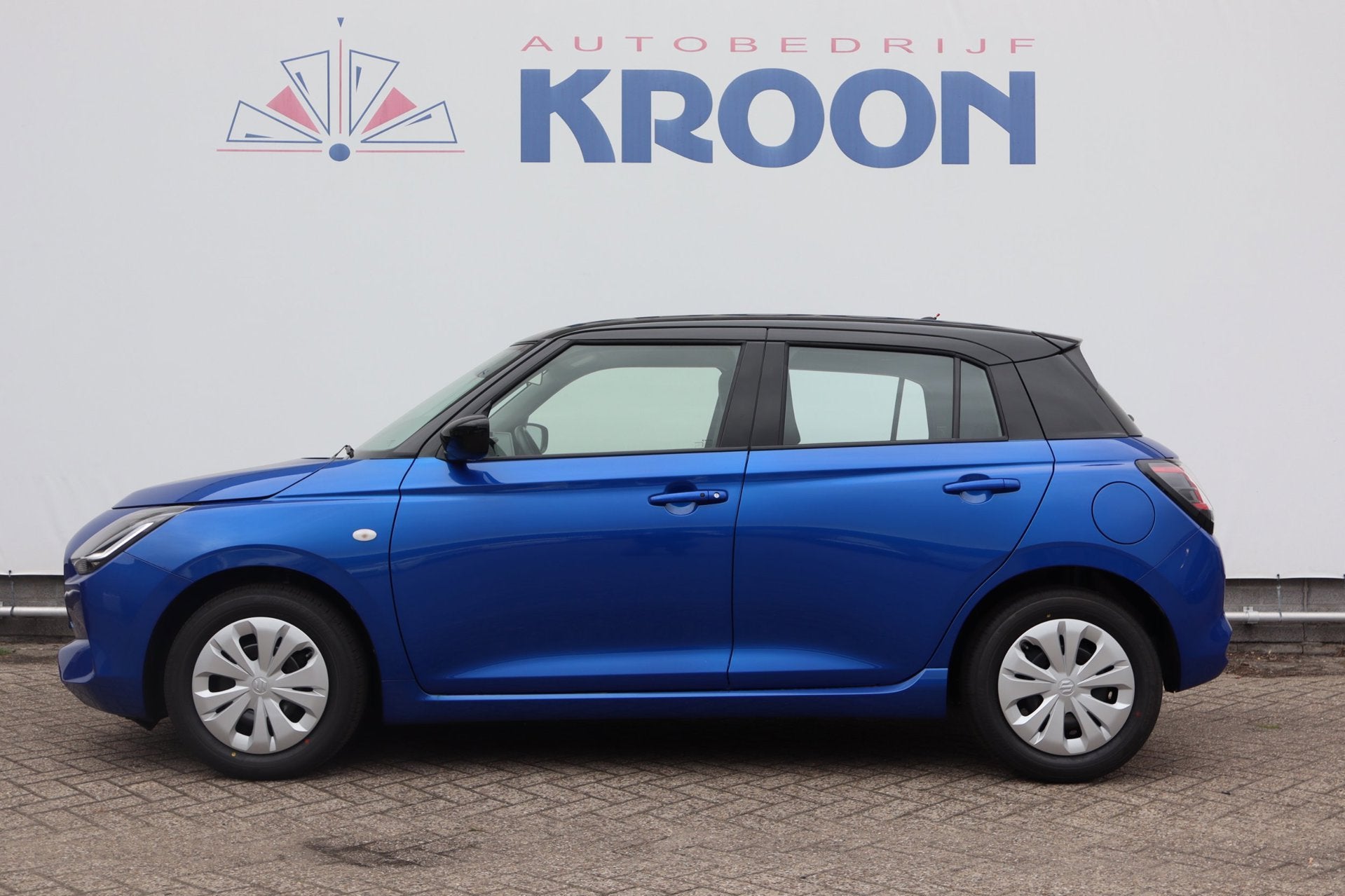Suzuki Swift 1.2 Comfort Smart Hybrid 5x Voorraad Actie Nett, Auto's, Voorwielaandrijving, Dealer onderhouden, Stof, Zwart