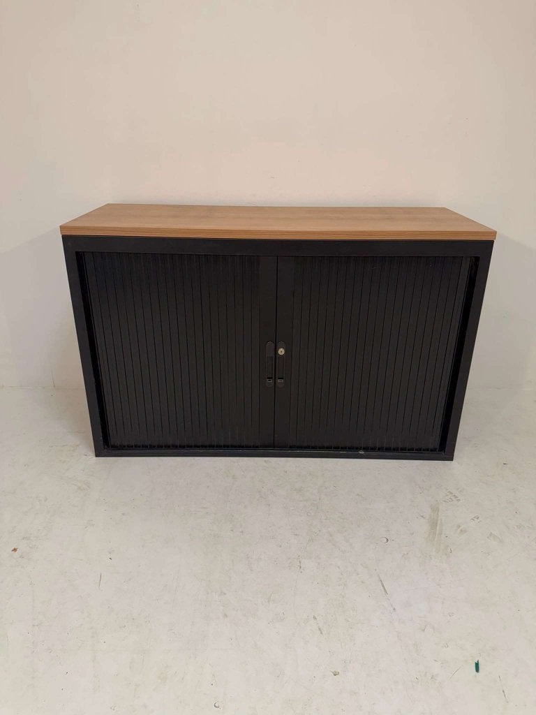 Roldeurkast 176x120x45cm €125,- ex, Niet ingevuld, Niet ingevuld, Niet ingevuld