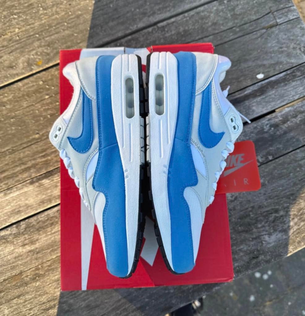Nike Air Max 1 White University Blue 42 Eu, Overige kleuren, Nieuw, Ophalen of Verzenden, Sneakers of Gympen