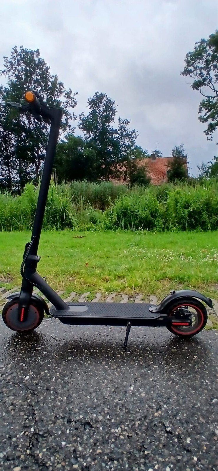 Elektrische step met oplader - Zo goed als nieuw, Fietsen en Brommers, Steps, Ophalen, Zo goed als nieuw, Elektrische step (E-scooter)