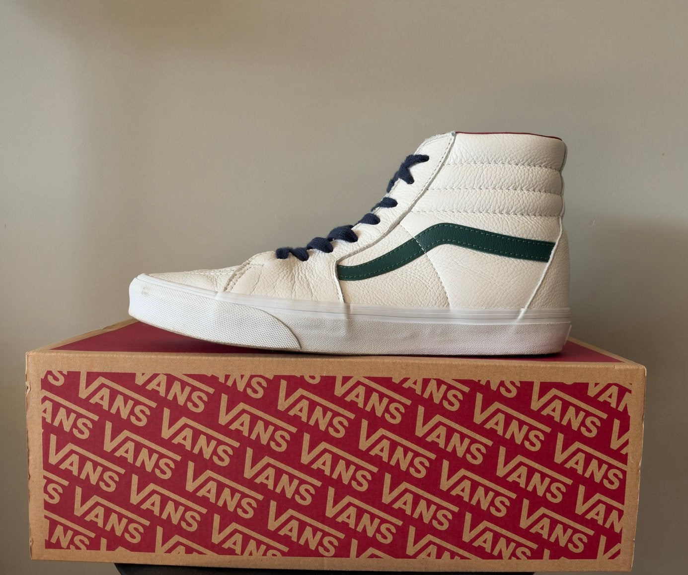 Vans Sk8 Hi - hoge sneakers - leer - maat 42.5, Kleding | Heren, Ophalen of Verzenden, Zo goed als nieuw, Overige kleuren, Sneakers of Gympen