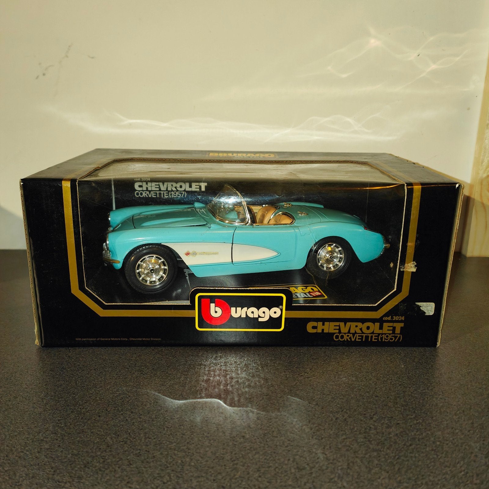 Bburago Chevrolet Corvette (1957) - Schaalmodel 1:18, Ophalen of Verzenden