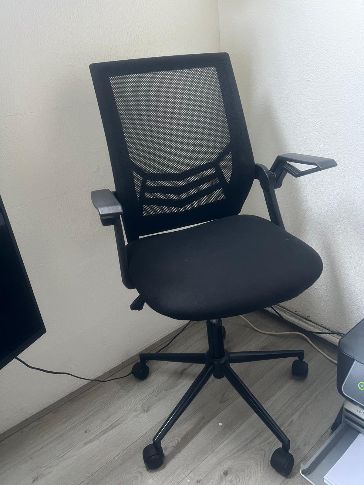 Foto 4 van Bureaustoel - Zo goed als nieuw