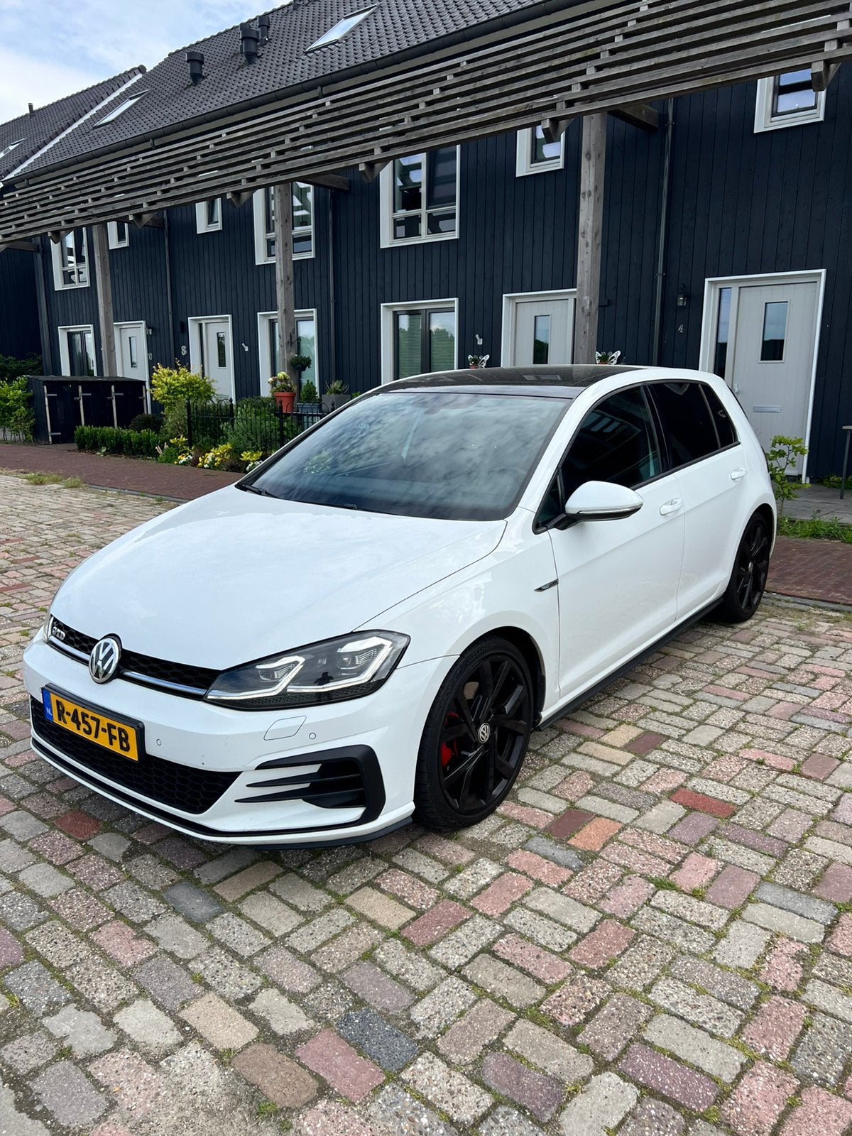 Volkswagen Golf 7.5 GTD/Pano/Virtual/Camera/ACC/Leder/, Auto's, Volkswagen, Zwart, 4 cilinders, Lichtsensor, Wit