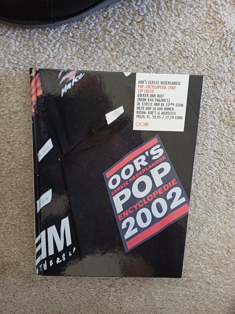 Oor's Popencyclopedie 2002 - Muziek naslagwerk, Ophalen of Verzenden, Zo goed als nieuw, Overige onderwerpen, Los deel