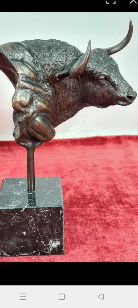 TAUROMAQUIA: El Toro en el Arte - Bronzen sculptuur & boek, Antiek en Kunst, Kunst | Beelden en Houtsnijwerken, Ophalen of Verzenden
