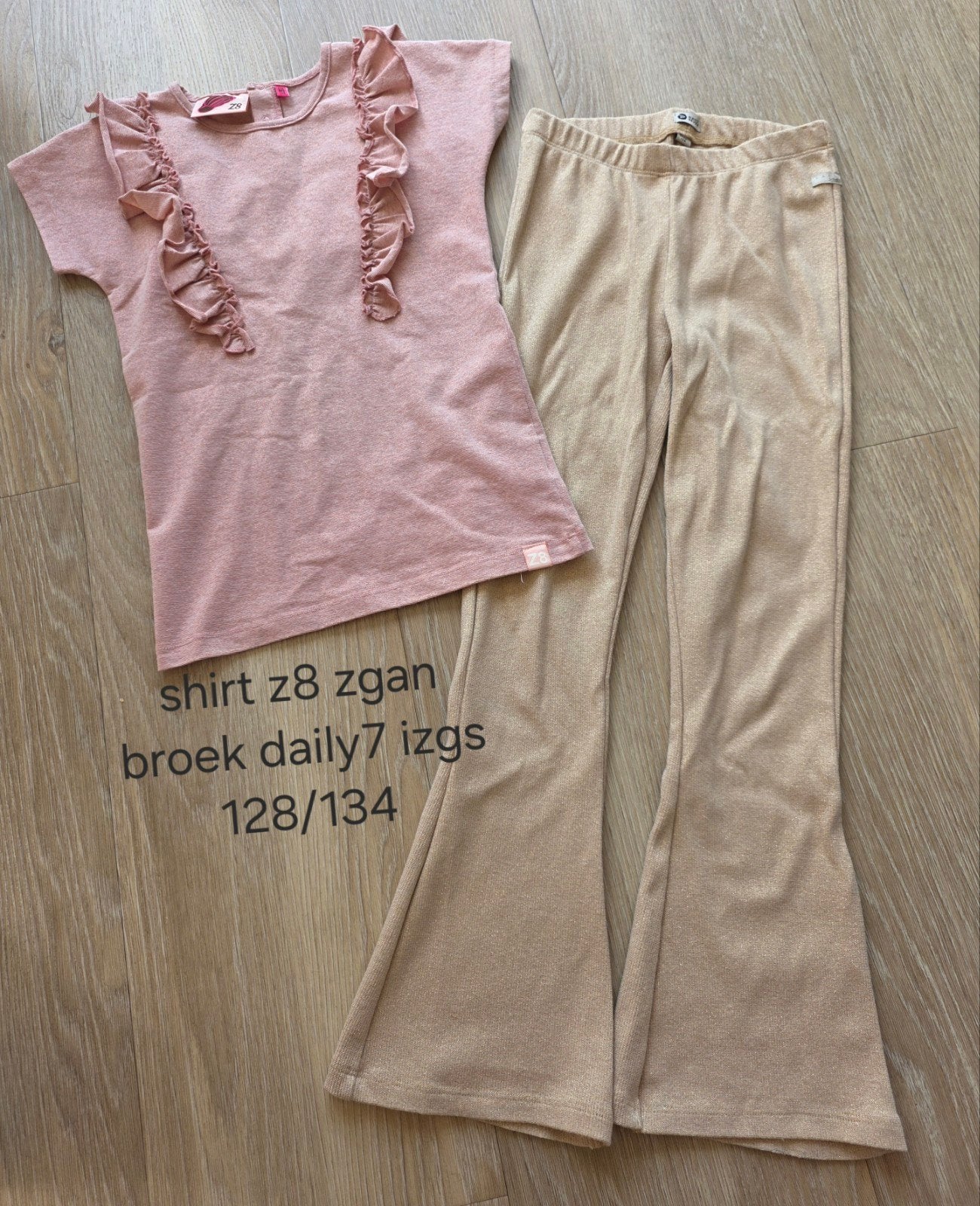 Z8 shirt en Daily7 broek set maat 128/134, Meisje, Ophalen of Verzenden, Zo goed als nieuw, Setje