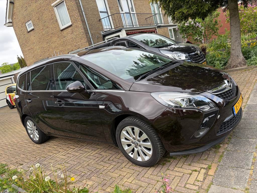 Opel Zafira 1.4 T 88KW 2013 Bruin, Auto's, Opel, Euro 5, 15 km/l, 4 cilinders, Bruin