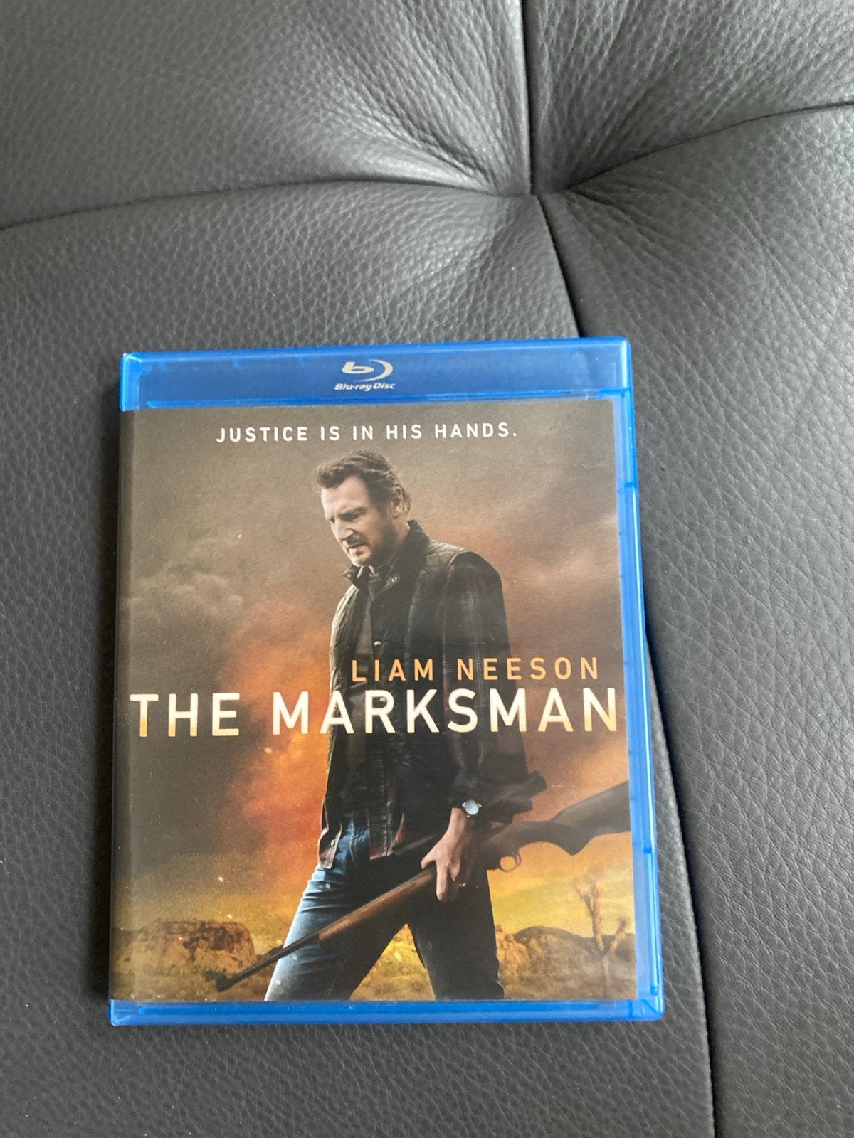 The Marksman - Liam Neeson Blu-ray, Ophalen of Verzenden, Zo goed als nieuw, Actie