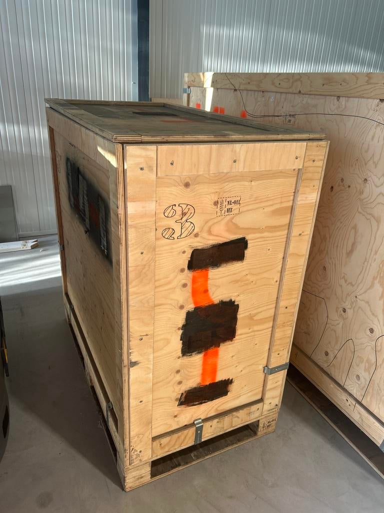 Verhuiskist - Transportkist 124 x 67 cm - Deels Bekleed, Ophalen, Gebruikt, 100 cm of meer, 60 cm of meer