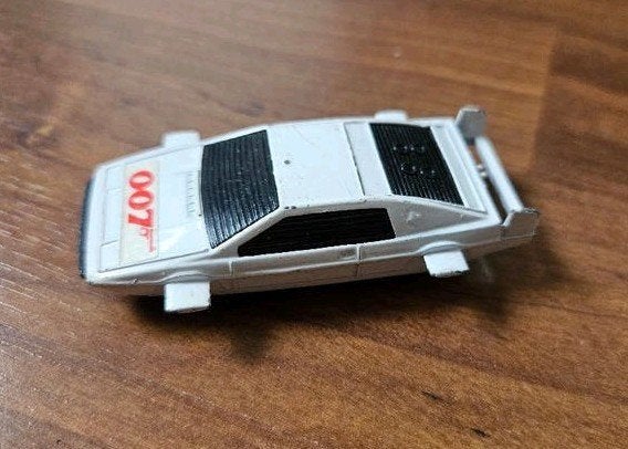 007 Lotus Esprit - Corgi Junior, Ophalen of Verzenden, Zo goed als nieuw, Auto, Corgi