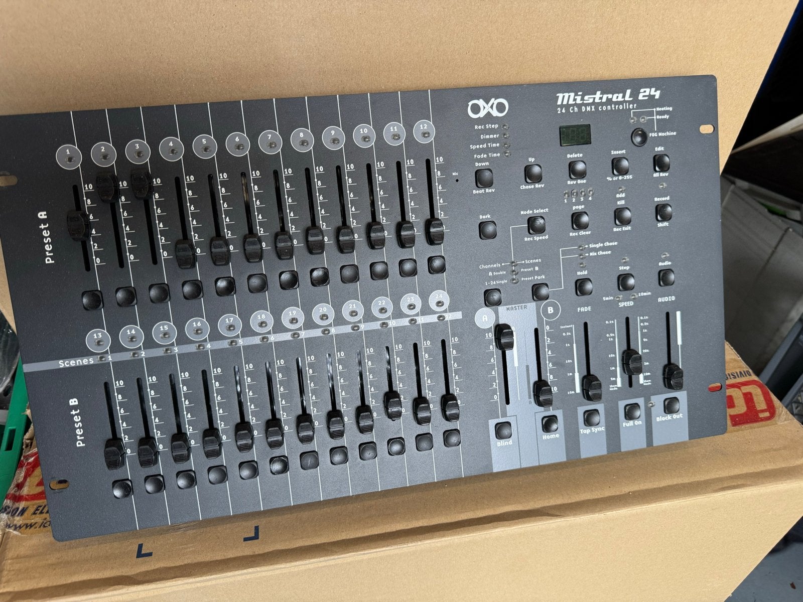OXO Mistral 24 DMX Controller Lichtsturing, Ophalen of Verzenden, Gebruikt, Licht