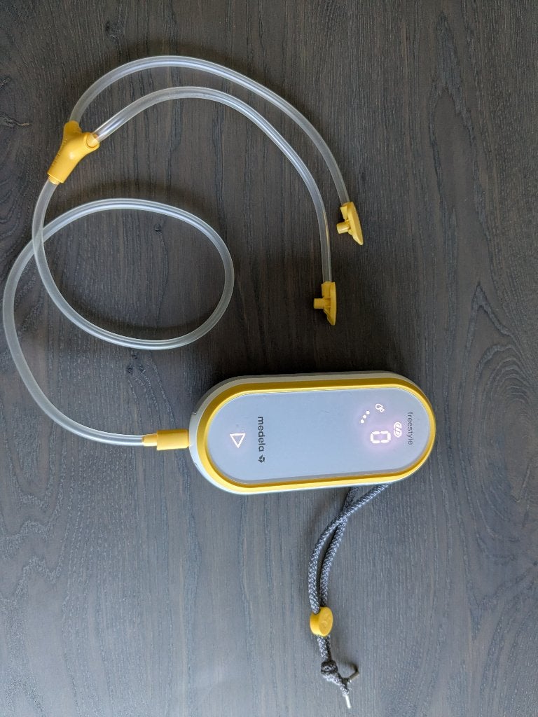 Medela freestyle dubbelzijdige borstkolf incl. accesoires, Ophalen, Gebruikt, Medela, Borstkolf