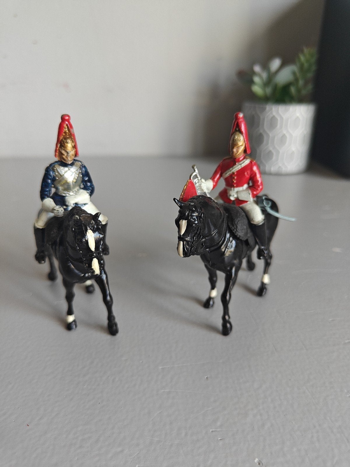 2 Britse Guards te Paard, Ophalen of Verzenden, Zo goed als nieuw