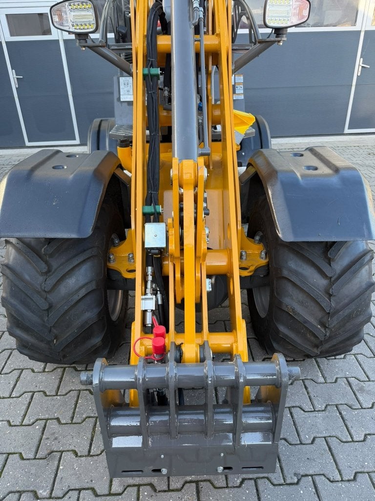 Foto 10 van Rexus H2600 minishovel YANMAR diesel. NIEUW gratis geleverd