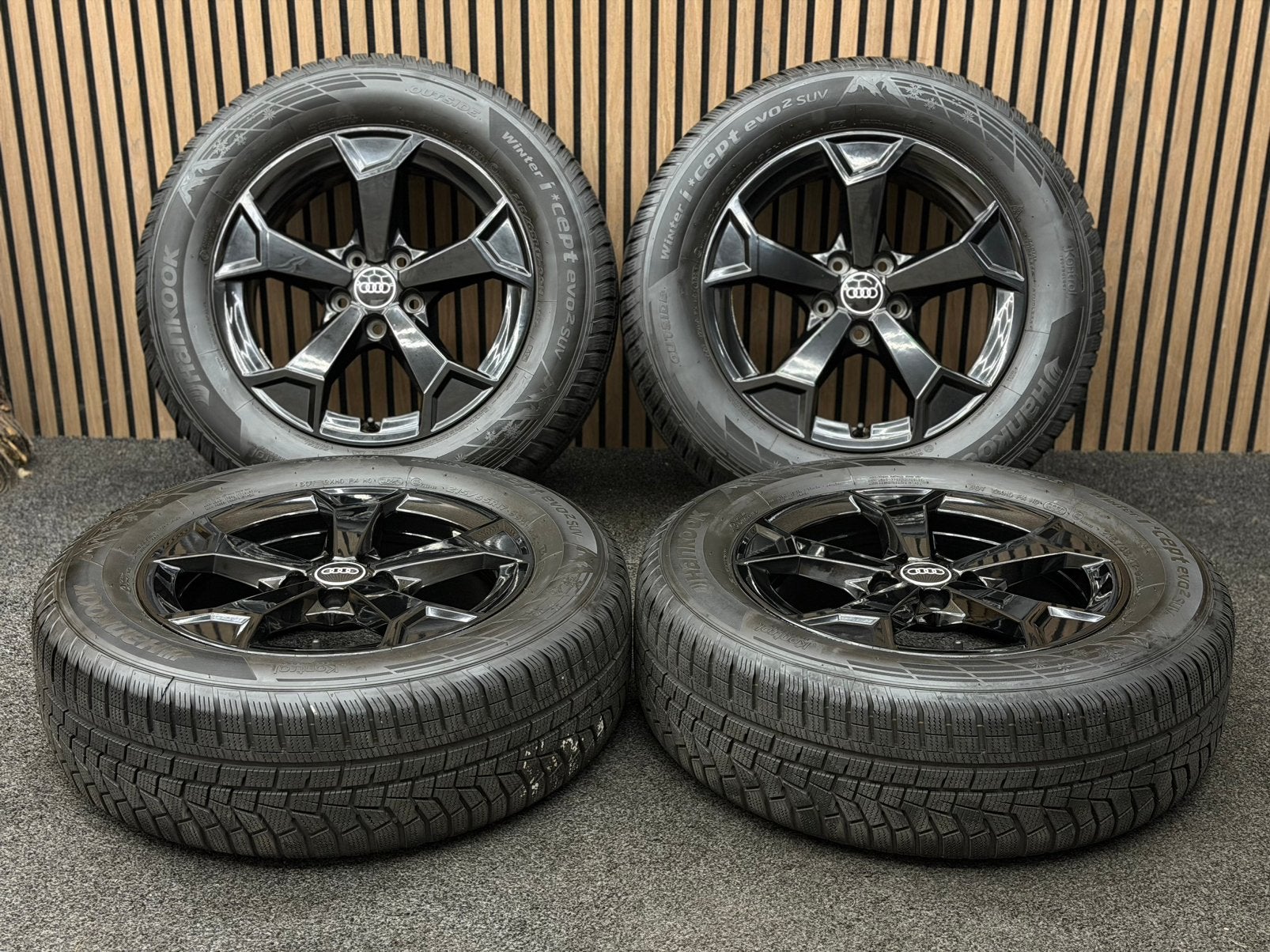 WINTER! Originele 17 inch Audi Q3 5x112 ET38 Hankook AO, Ophalen, 215 mm, ., Banden en Velgen