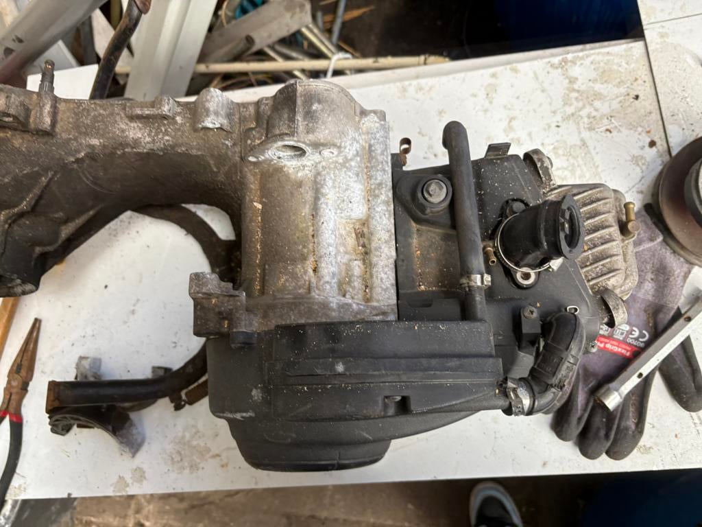 Vespa lx blok 4t 2v meerdere onderdelen beschikbaar, Ophalen of Verzenden