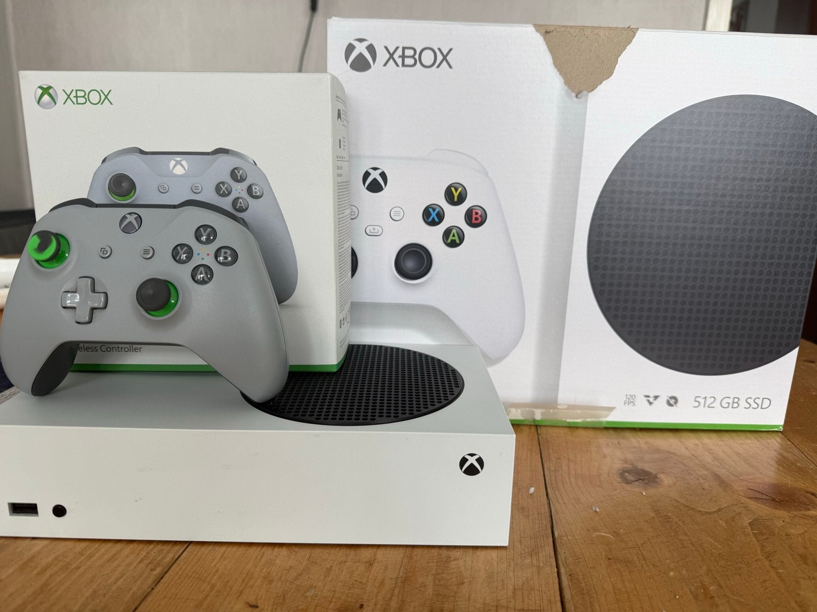 Foto 2 van Xbox Series S met controller - Zo goed als nieuw