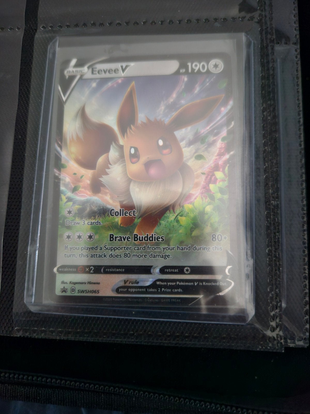 Pokemon Eevee V SWSH 065, Ophalen of Verzenden, Zo goed als nieuw, Losse kaart, Foil