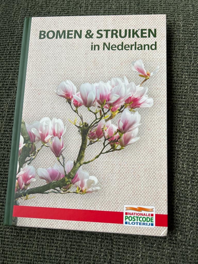 Bomen & struiken in Nederland, Boeken, Natuur, Ophalen of Verzenden, Zo goed als nieuw, Bloemen, Planten en Bomen