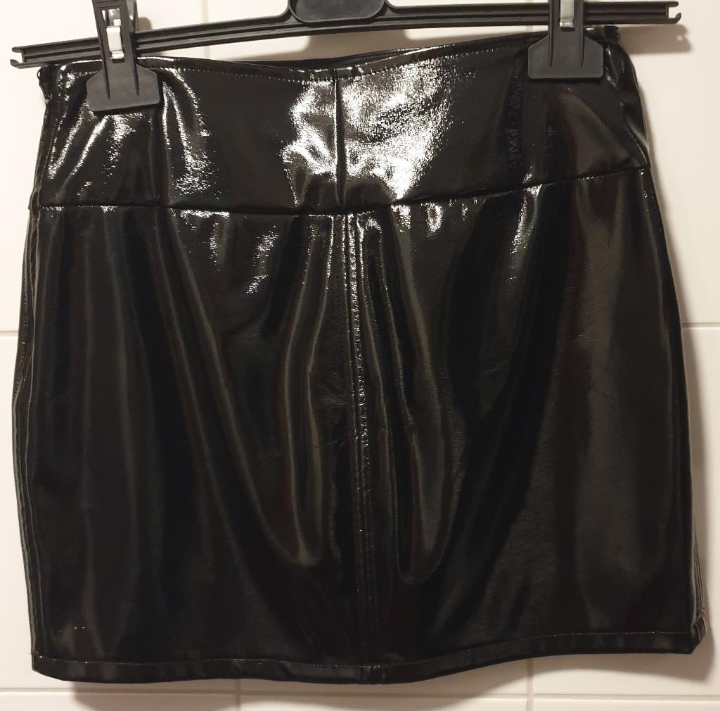 Elisabetta Franchi rokje zwart lak leer ital mt 42 nl mt 36, Elisabetta Franchi, Zwart, Ophalen of Verzenden, Maat 36 (S)