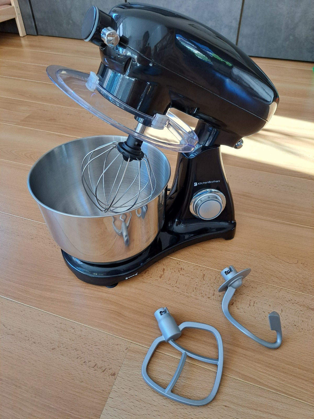 KitchenBrothers keukenmixer met Zuignappen, 4 liter of meer, Ophalen, Gebruikt, 3 snelheden of meer