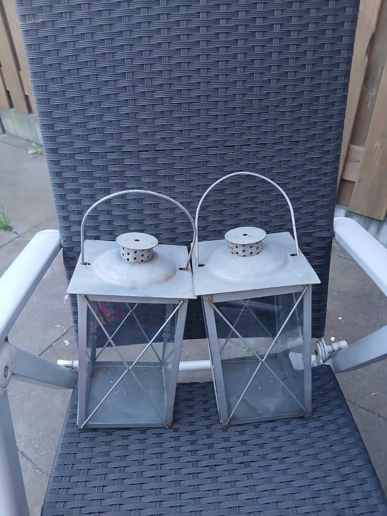 Set van 2 vintage metalen lantaarns met glas, Ophalen of Verzenden