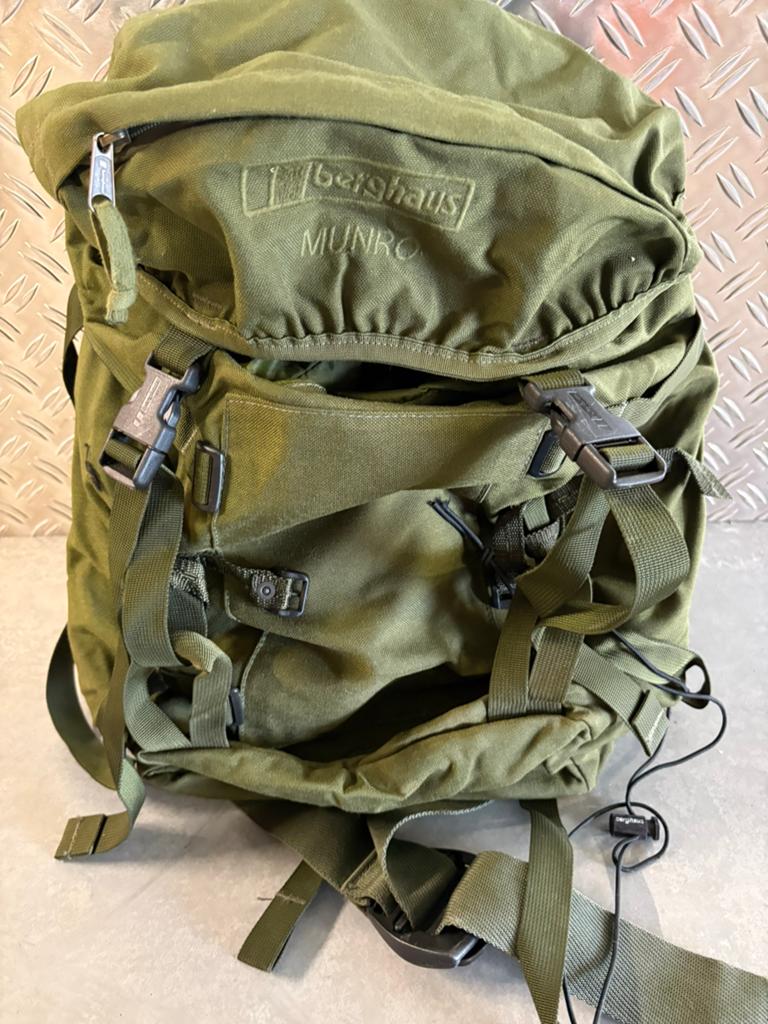 Berghaus munro rugzak, Verzamelen, Militaria | Algemeen, Ophalen of Verzenden, Landmacht, Nederland, Overige typen