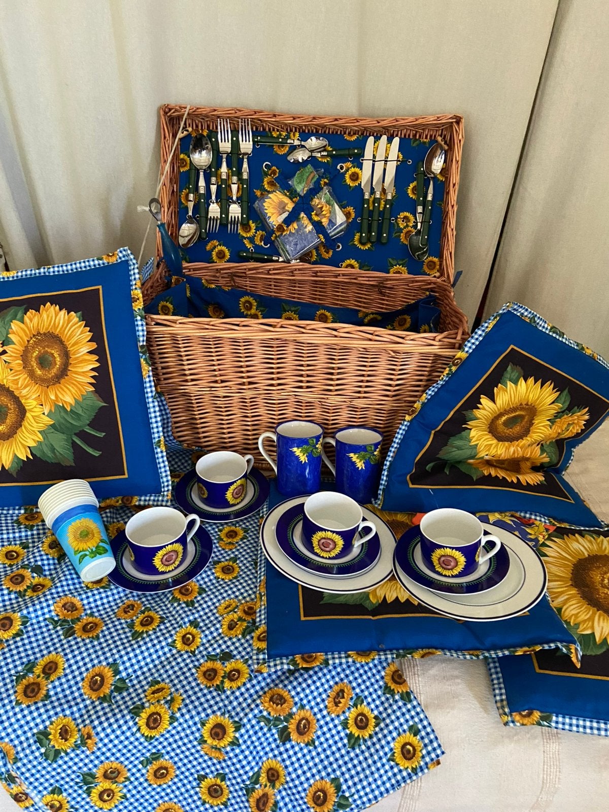 Grote picknick mand compleet 4 personen, Ophalen, Zo goed als nieuw