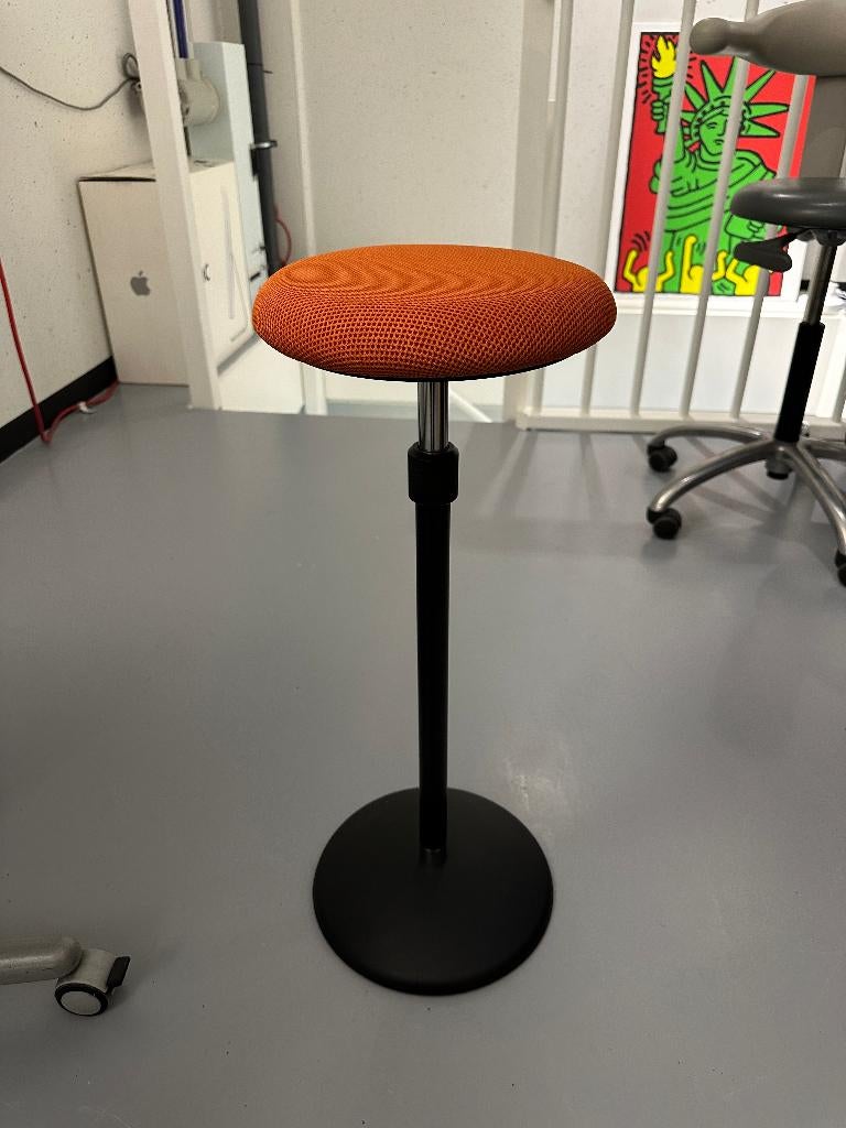 Girsberger Sway | ergonomische sta zit kruk | design, Ophalen, Gebruikt, Overige kleuren, Bureaukruk
