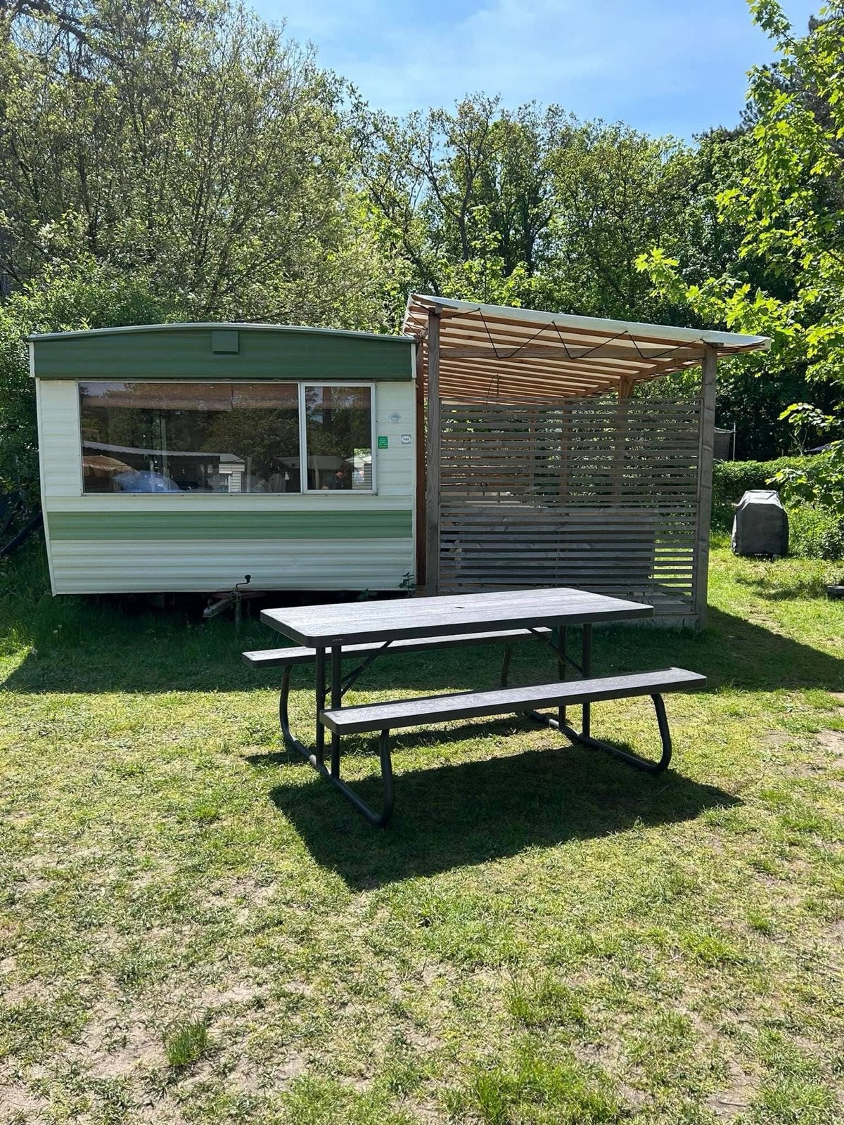 Zonnige caravan op Bakkum met 5 slaapplekken, Caravans en Kamperen, Stacaravans, tot en met 5, Ophalen of Verzenden