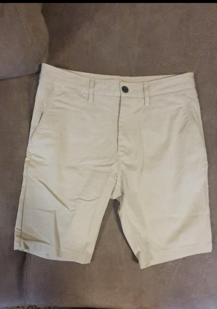 korte broek, Kleding | Heren, Broeken en Pantalons, Ophalen, Beige, Zo goed als nieuw, Zara Man