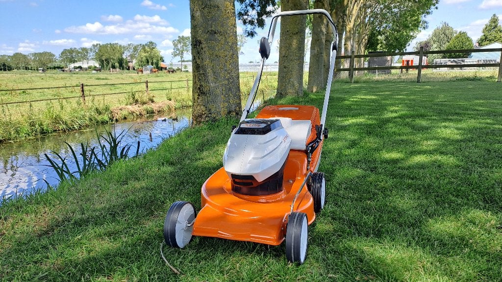 Stihl RMA 248 accu gazonmaaier, zonder accu en lader, Ophalen, Cirkelmaaier, Mertstraat 5, Accu-grasmaaier