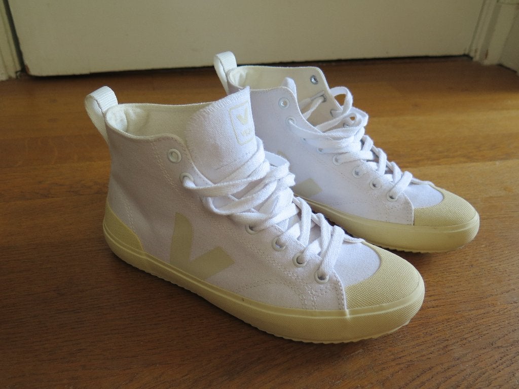 Nieuwe sneakers Veja, wit, maat 38, Kleding | Dames, Schoenen, Wit, Nieuw, Veja, Ophalen of Verzenden
