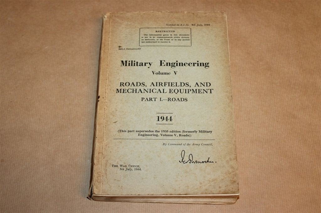 Military Engineering 1944 — Restricted WOII Wegenbouw, Boeken, Ophalen of Verzenden, Tweede Wereldoorlog, Gelezen, Overige onderwerpen