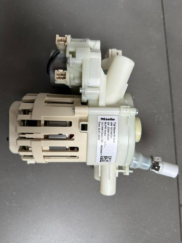 Miele circulatiepomp voor vaatwasser, Ophalen, Gebruikt