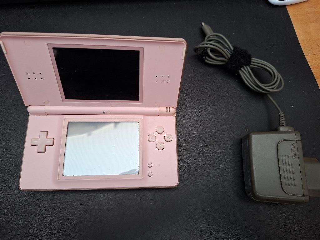 Nintendo DS Lite, Spelcomputers en Games, Spelcomputers | Nintendo DS, Ophalen of Verzenden, Gebruikt, Roze, DS Lite