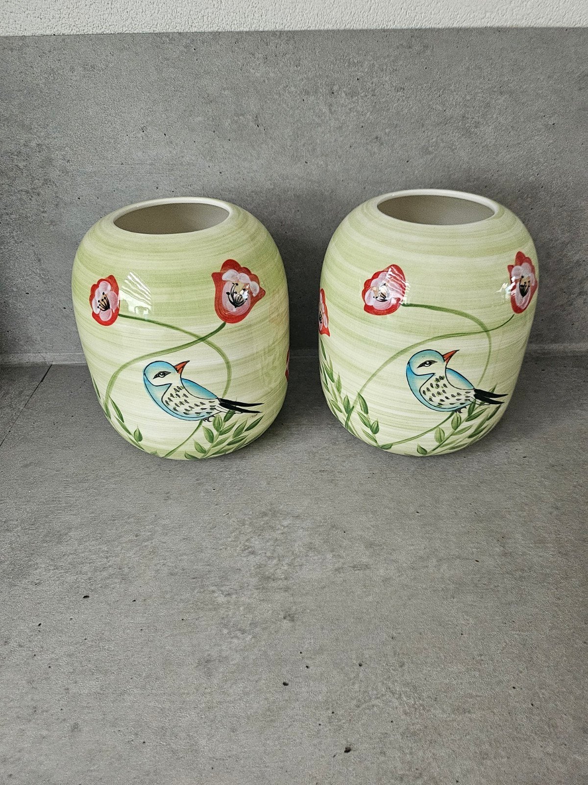 Set van 2 handgeschilderde vazen met vogel- en bloemmotief, Ophalen