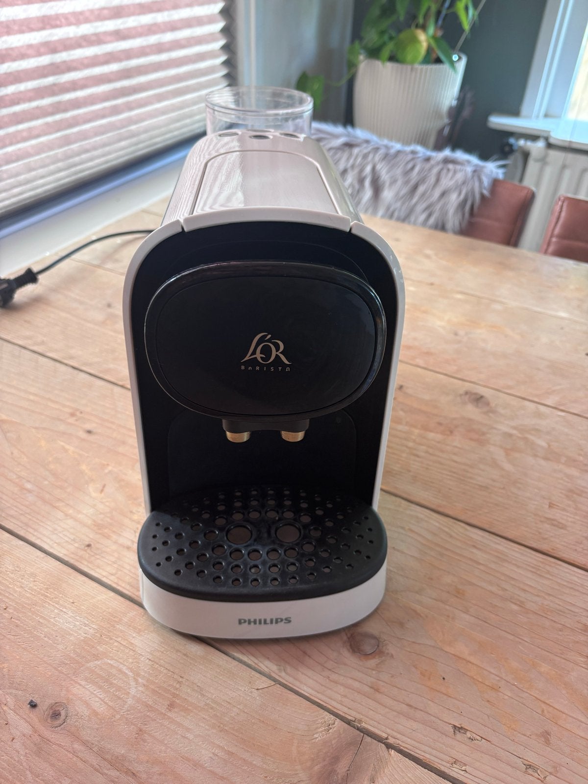 Philips L'or Barista koffieapparaat voor cupjes, Witgoed en Apparatuur, Koffiezetapparaten, Ophalen, Gebruikt, Koffiemachine, Koffiepads en cups