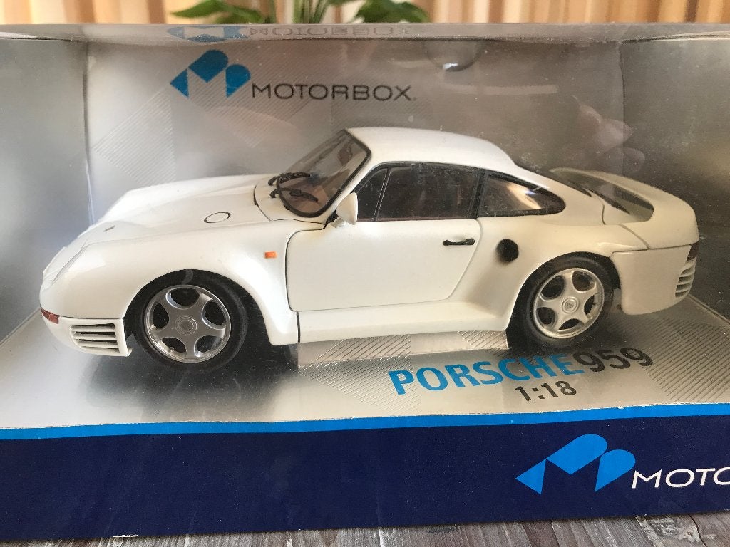 porsche 959 wit 1:18, Hobby en Vrije tijd, Modelauto's | 1:18, Ophalen of Verzenden, Nieuw, Auto, Overige merken