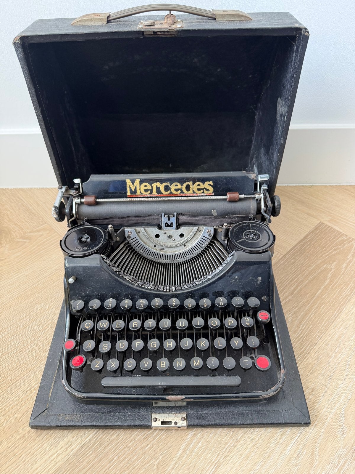 Typemachine Mercedes, Ophalen, Gebruikt