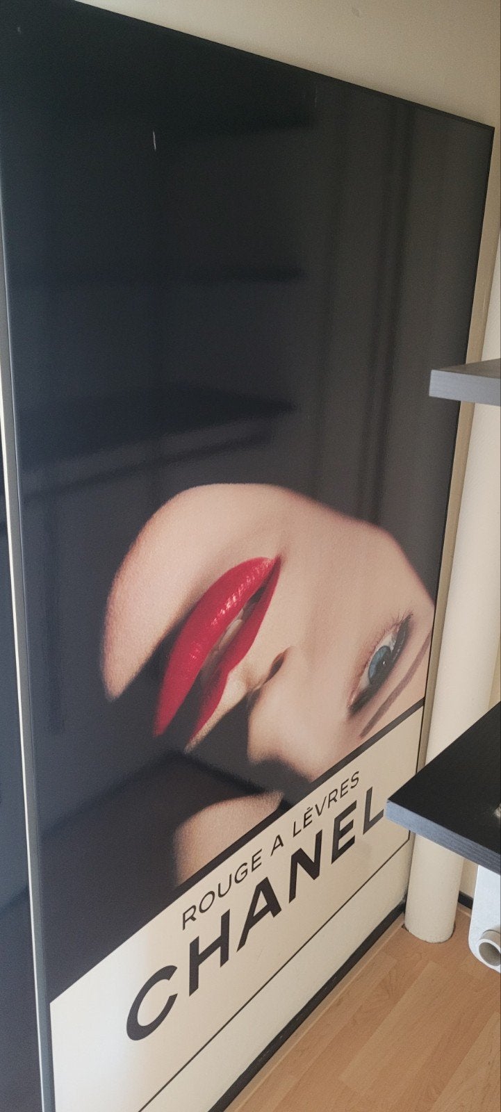 Chanel Rouge à Lèvres Poster - Stijlvolle Wanddecoratie, Huis en Inrichting, Woonaccessoires | Schilderijen, Tekeningen en Foto's
