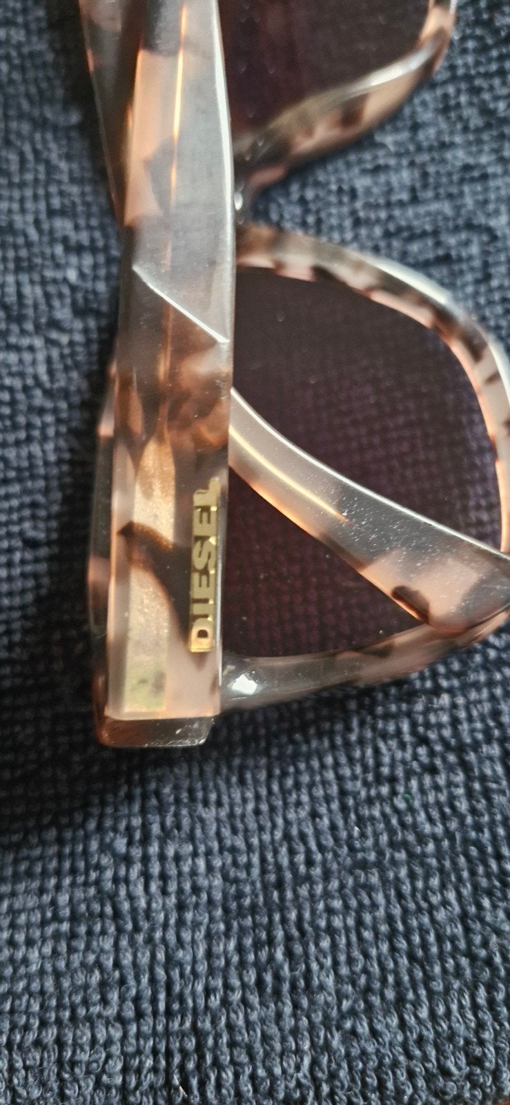 Diesel zonnebril - Bruin/beige gemêleerd, Sieraden, Tassen en Uiterlijk, Zonnebrillen en Brillen | Dames, Ophalen of Verzenden