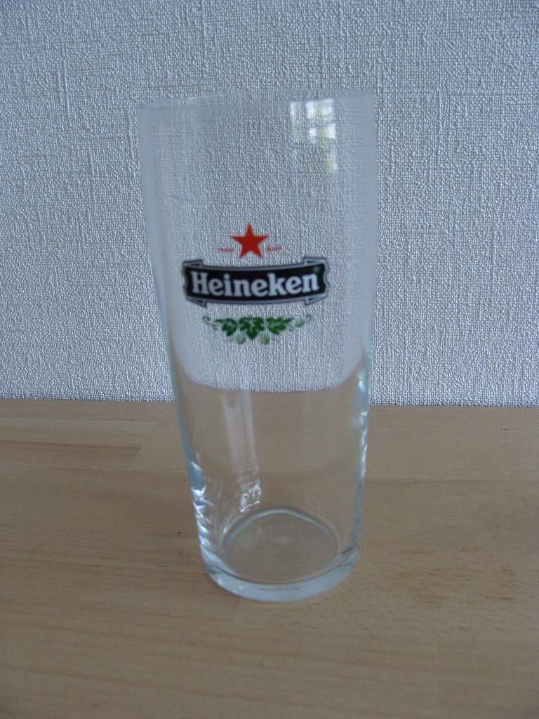 Bierglas Heineken - 1 glas aanwezig, Ophalen of Verzenden, Nieuw, Glas of Glazen, Heineken